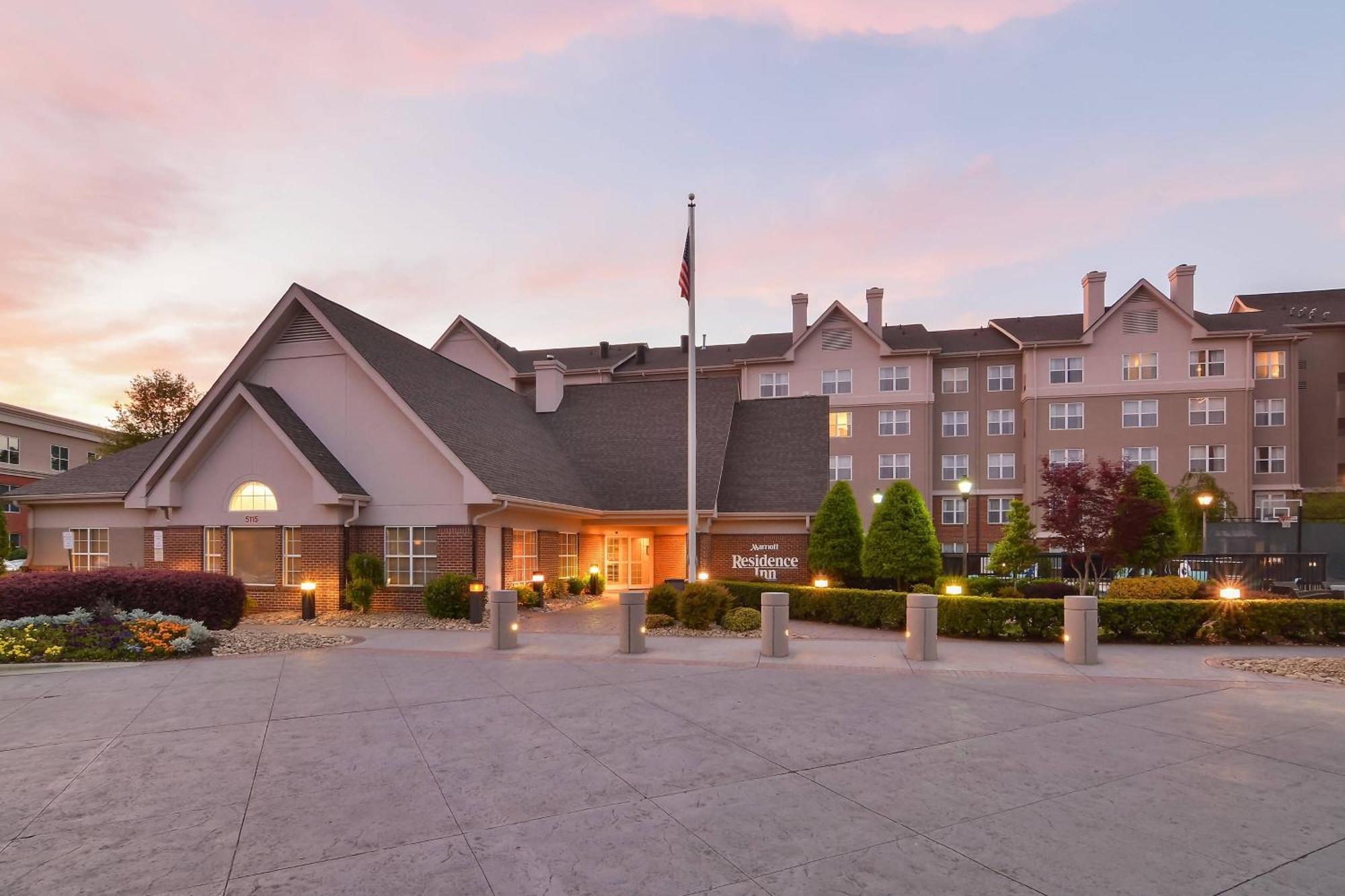 Residence Inn By Marriott Charlotte Piper Glen Zewnętrze zdjęcie